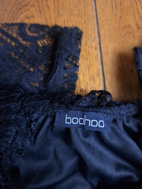 Boohoo čierne čipkované body, l