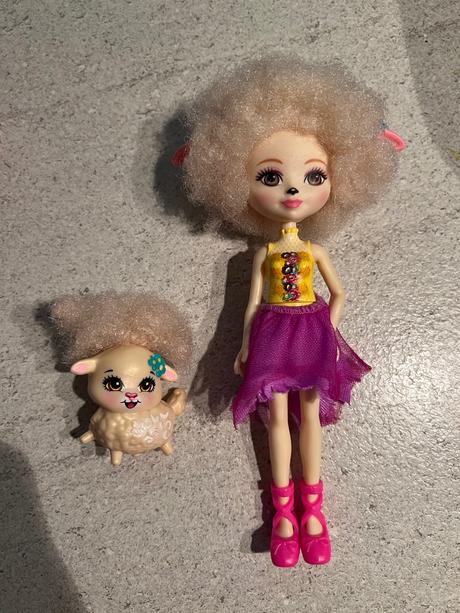 Enchantimals lorna lamb s oveckou flag, 