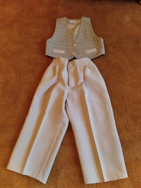 Nohavice a vesta 98 s poštou, 98