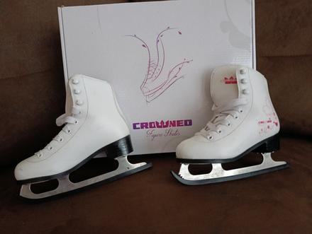 Korčule na ľad, crowned,30