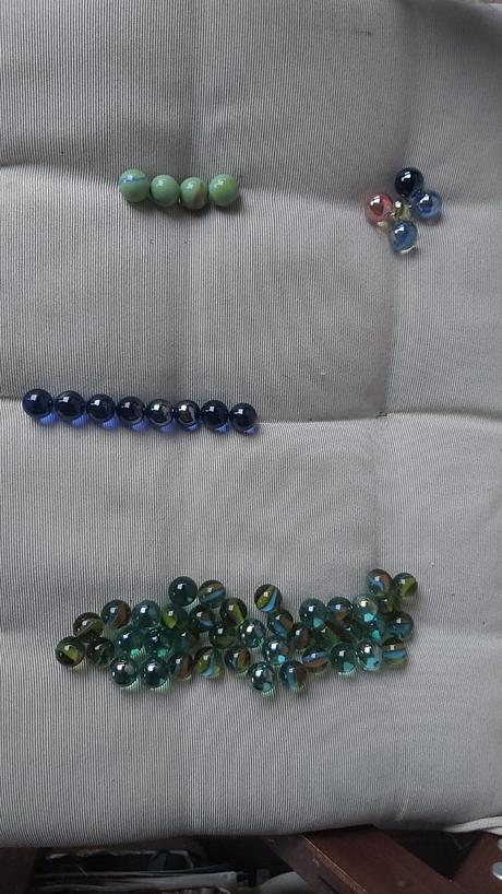 Sklené farebné guľôčky,