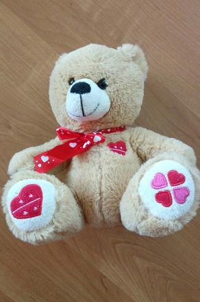 Plyšový medvedík - krásavec, 