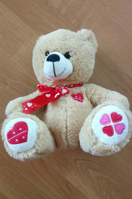 Plyšový medvedík - krásavec, 