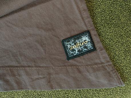 Šatka zaffiro, womar zaffiro