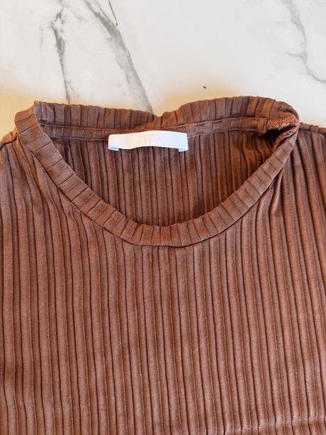 Hugo boss kvalitný top vrúbkovany s, hugo boss,s