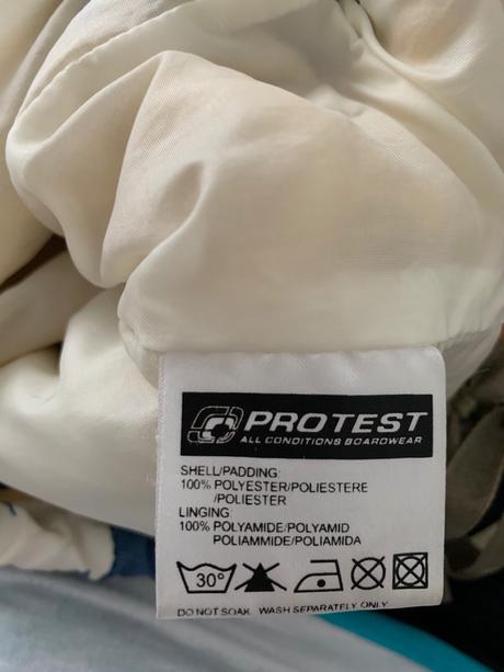 Kabelka značka protest,