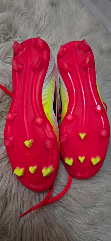 Chlapcenske kopacky, 40