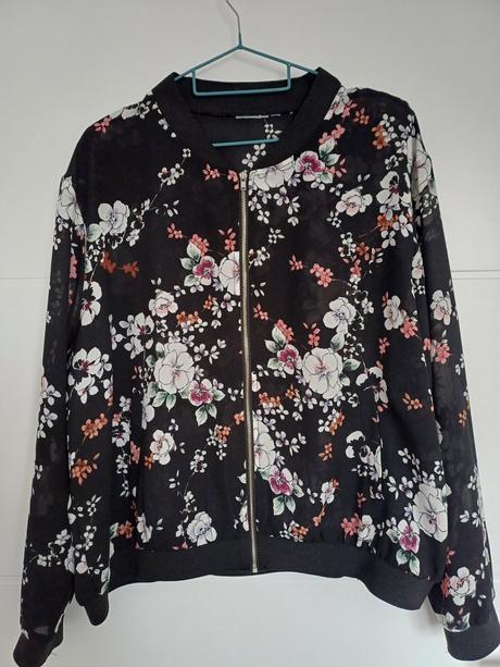 Dámska kvetovaná blúzka-bunda-bombera, 46
