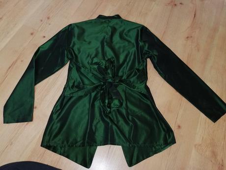 Smaragdové sako, 36