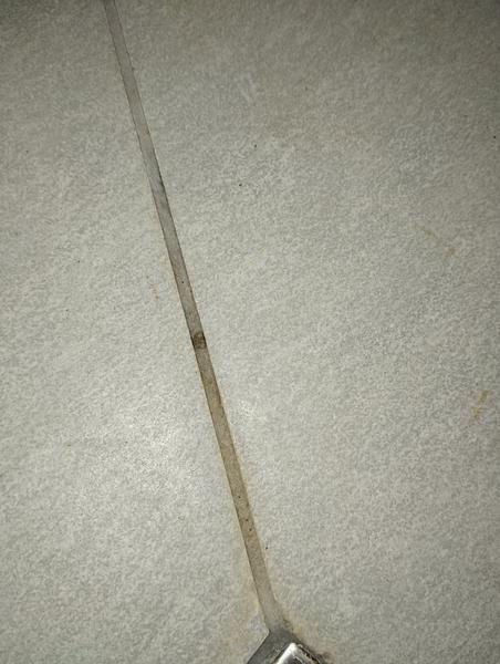 Ako efektívne vyčistiť zažltnuté dlaždice v kúpeľni?