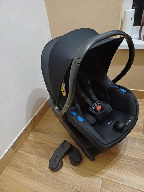 Predam autosedacku avionaut, avionaut