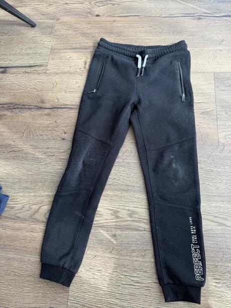 Mikiny + tepláky, 122–134