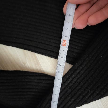 S kvalitne svetrove midi saty, s