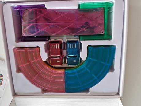 Magnetická stavebnica s autami, 