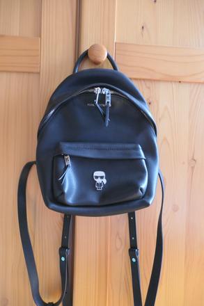 Karl lagerfeld original luxusny ruksacik, karl lagerfeld