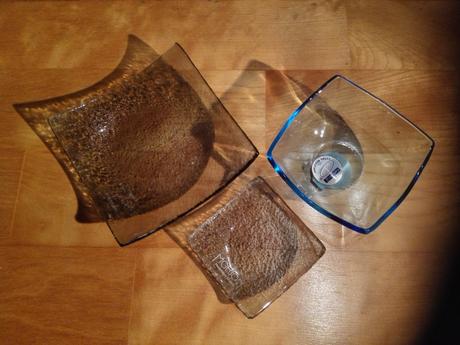 Sklenené svietniky,