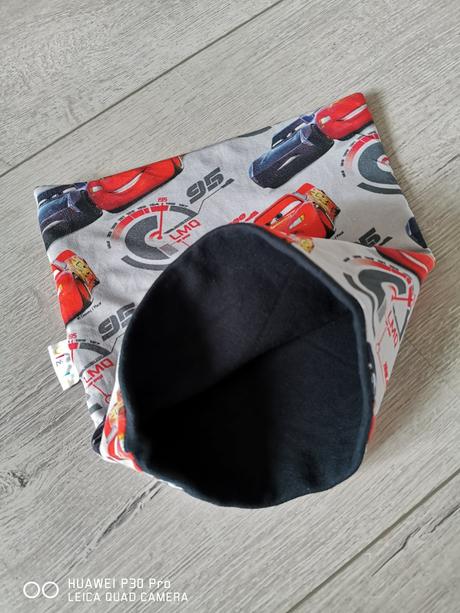 Chlapčenský nákrčník, 