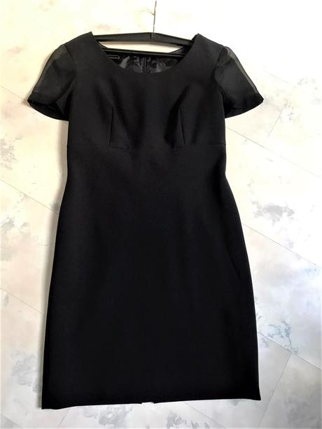 Zaujímavé šaty, s