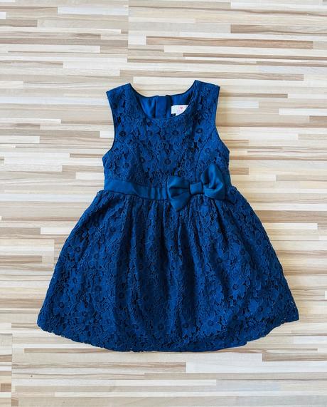 Krásne slávnostné šaty, 98