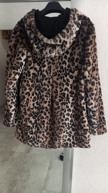 Krasna bundička zn. infinite, 38