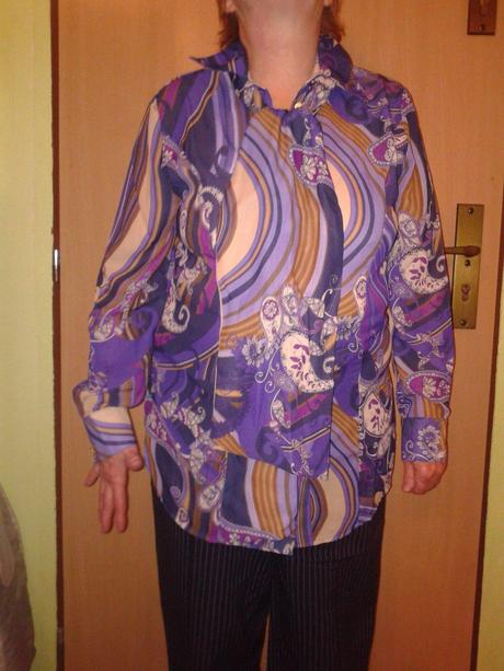 Blúzka s viazačkou, 42