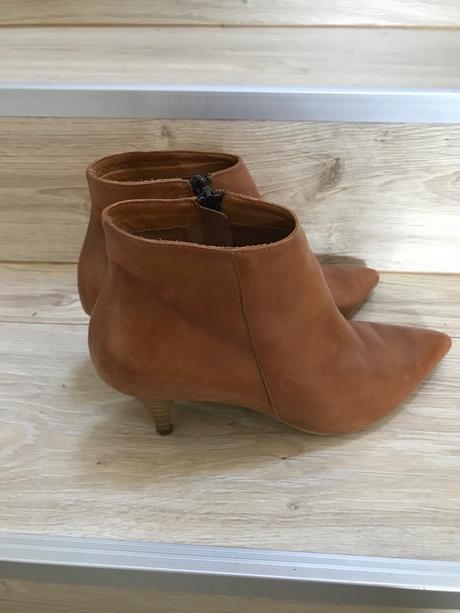 Kozene kotnicky, 37