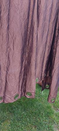 Hnedé lesklé závesy na dekoráciu 4ks,