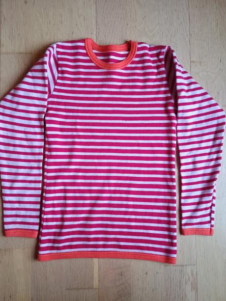 Vlnené tričko, 122