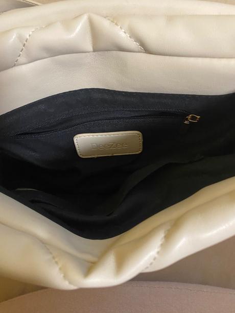 Béžová kabelka, ccc