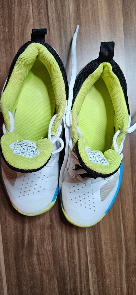 Halove tenisky yonex, 36