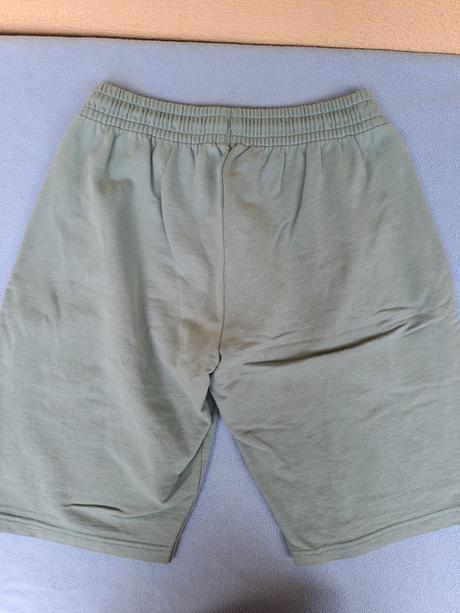 Bermudy chlapcenské, 134