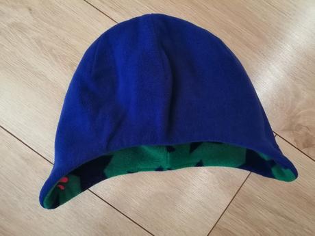 Čiapka so šálom, 98