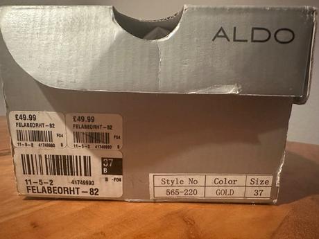 Spoločenské lodičky., 37