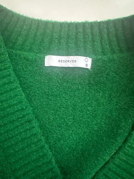 Reserved svetrik s, reserved,s