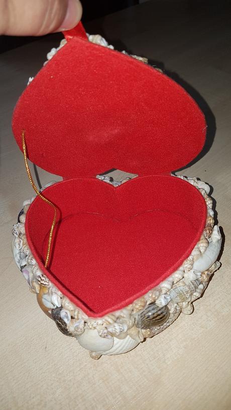 Sperkovnica z musli,