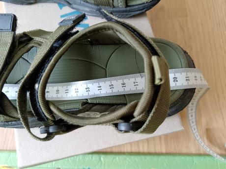 Chlapčenské sandále, 33