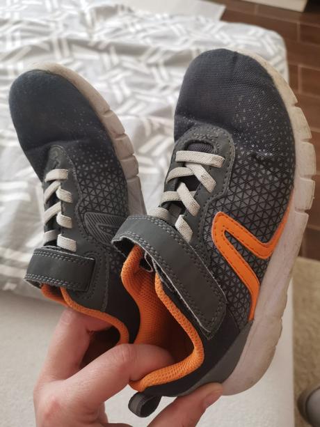 Decathlon tenisky, 32