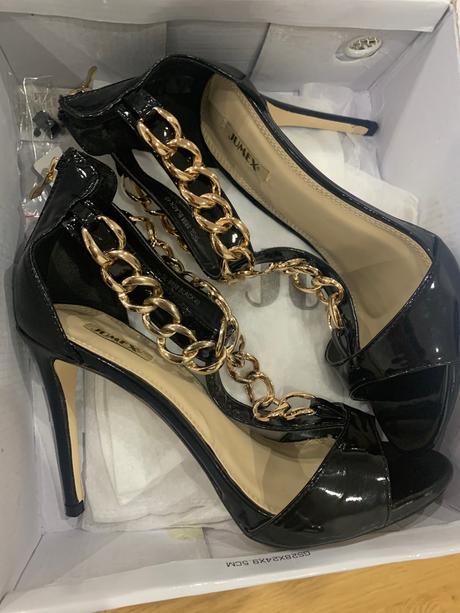 Sandálky/lodičky so zlatou retiazkou, 41