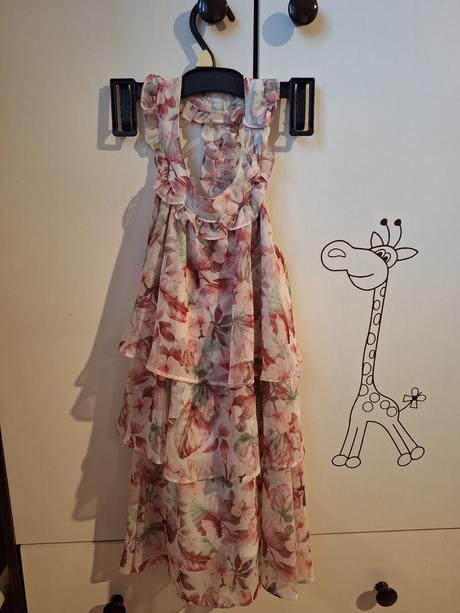 Nádherné šaty, mayoral,122