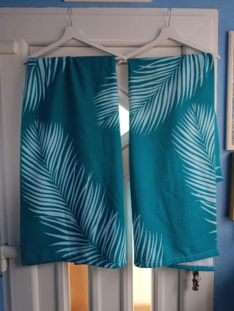 2x plážová osuška yves rocher,