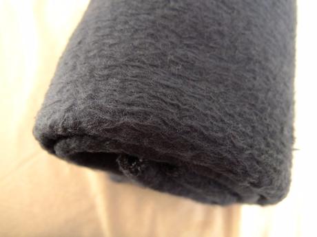 Tmavomodrá deka 95 x 74 cm,