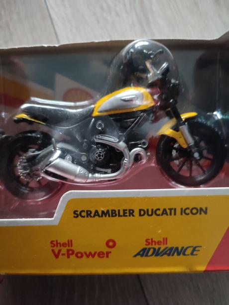 Predám hračky motorky a auto, 