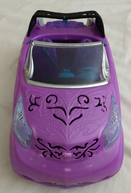 Monster high auto,