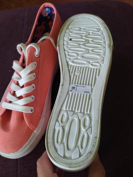 Platenky nenosene, 40