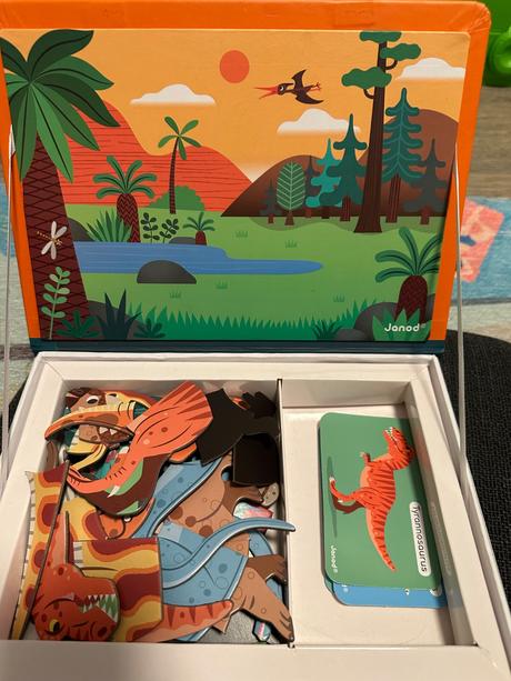 Magnetic book - magnetická knižka dinosaury, 