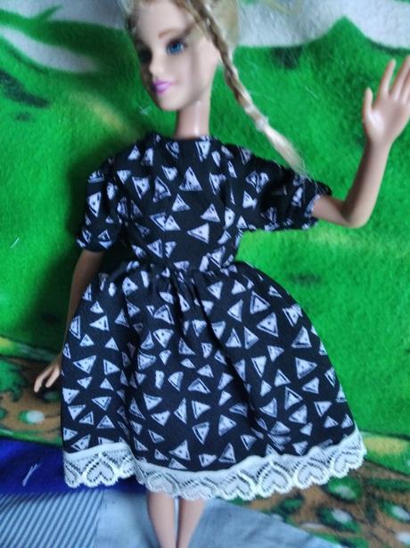 Šaty pre barbie,