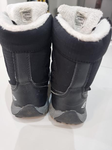 Predám čižmičky umbro, umbro,31