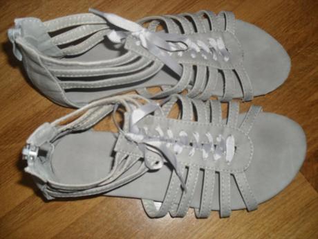 Sivé sandálky 34, 34