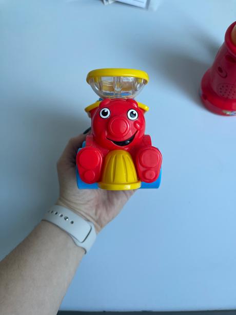 Hracky fisher price,