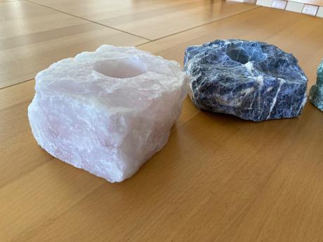 Svietniky z minerálov, 